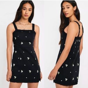 Urban Outfitters Wren Floral Linen Ruffle Mini Dress | Size XS